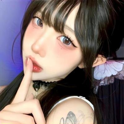 衣橱里的她1